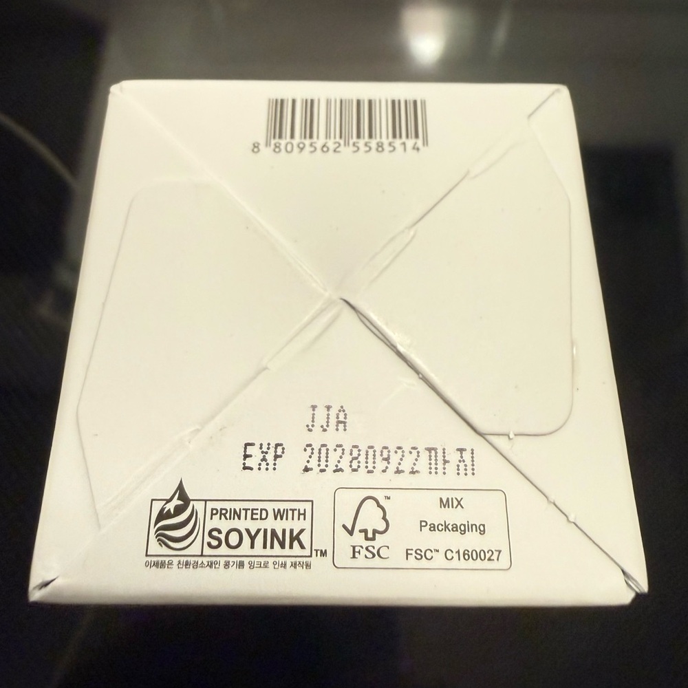 Gold Dark Spot Serum New in Box - Picture 5 of 5